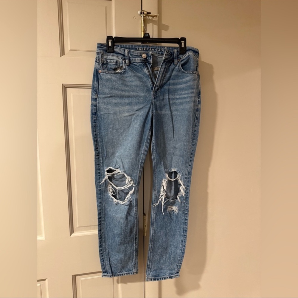 American Eagle Outfitters Light Blue Distressed Ankle Jeans